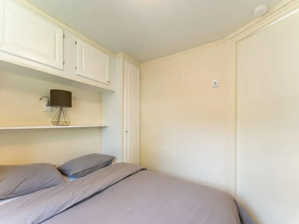 Serene Forest Stay with Comfort