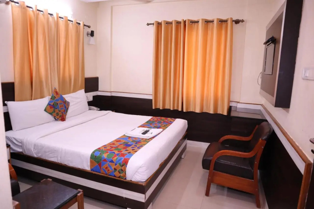 Smilestay Sairam Residency