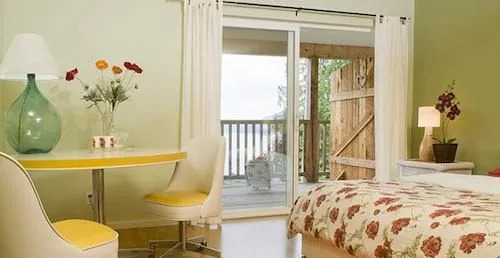 Sechelt Inlet B&B