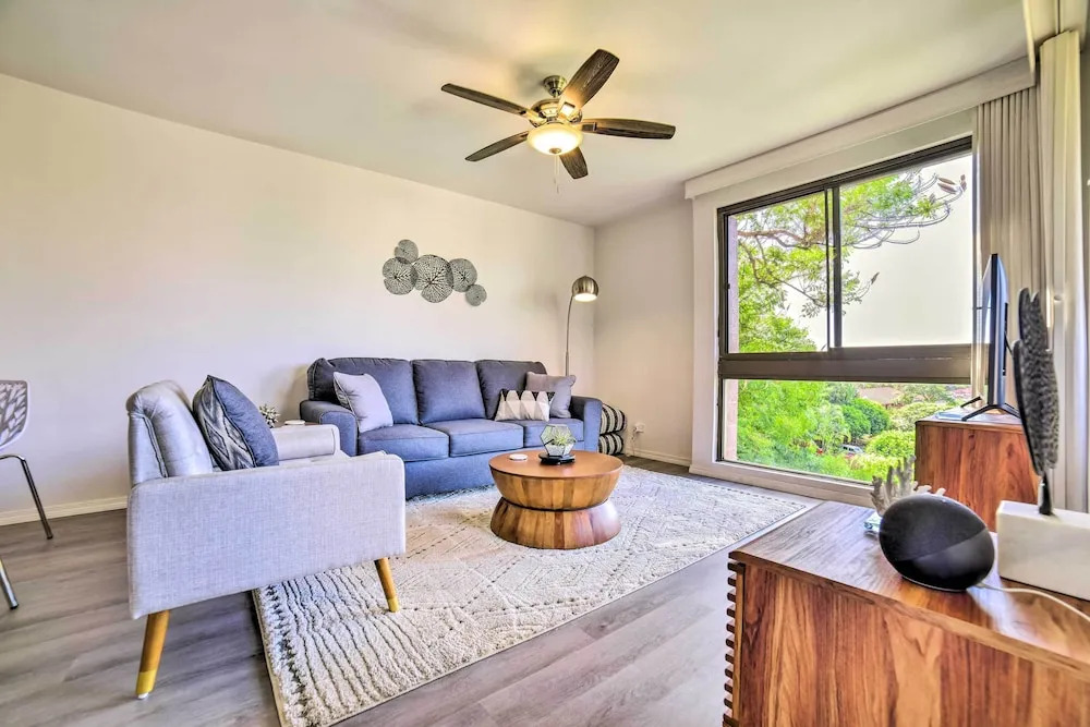 Modern & Cozy Condo Near Beaches w/ Coastal Views