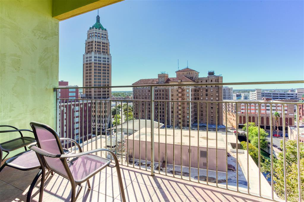 Drury Plaza Hotel San Antonio Riverwalk