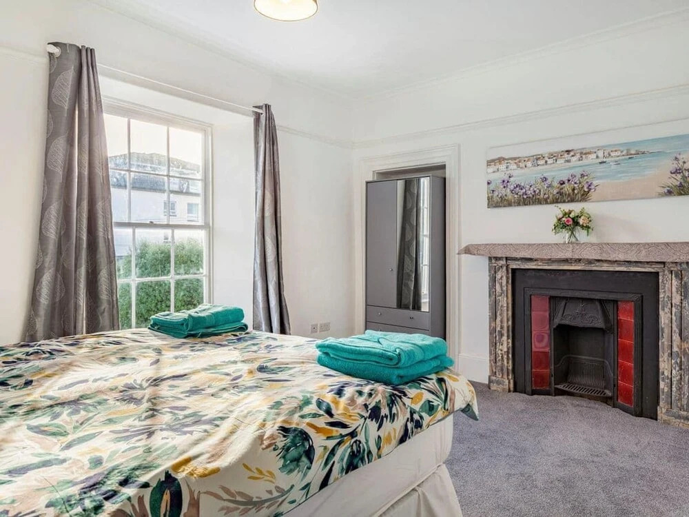 Lovely Period Villa Sleeps 8 Resting in Torquay