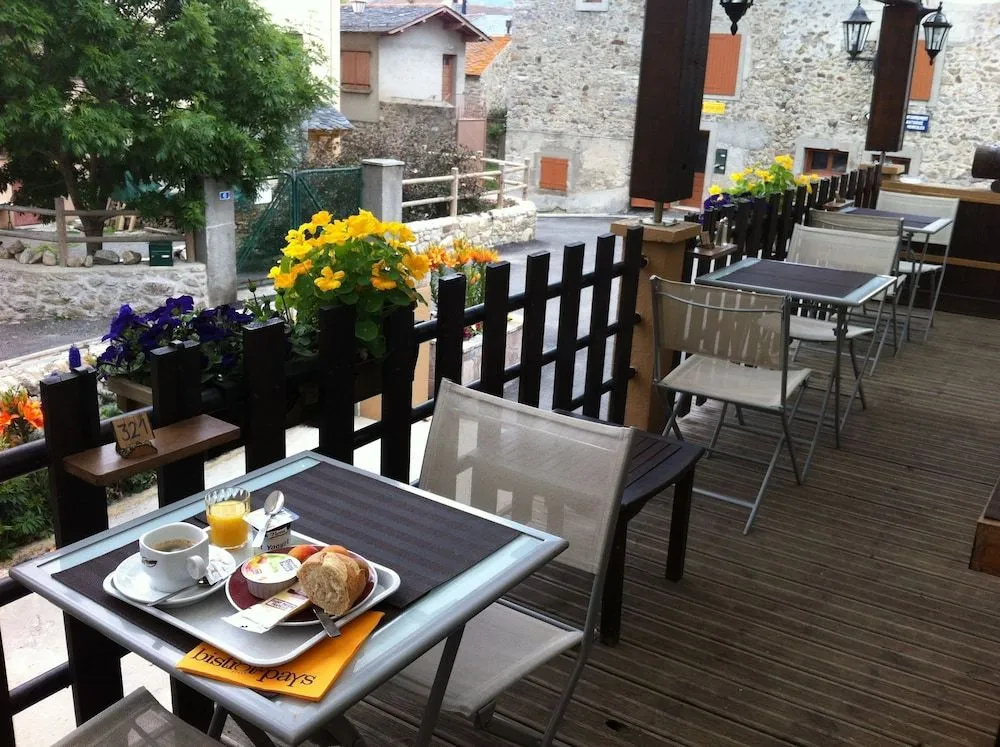 Hôtel Restaurant Le Lassus