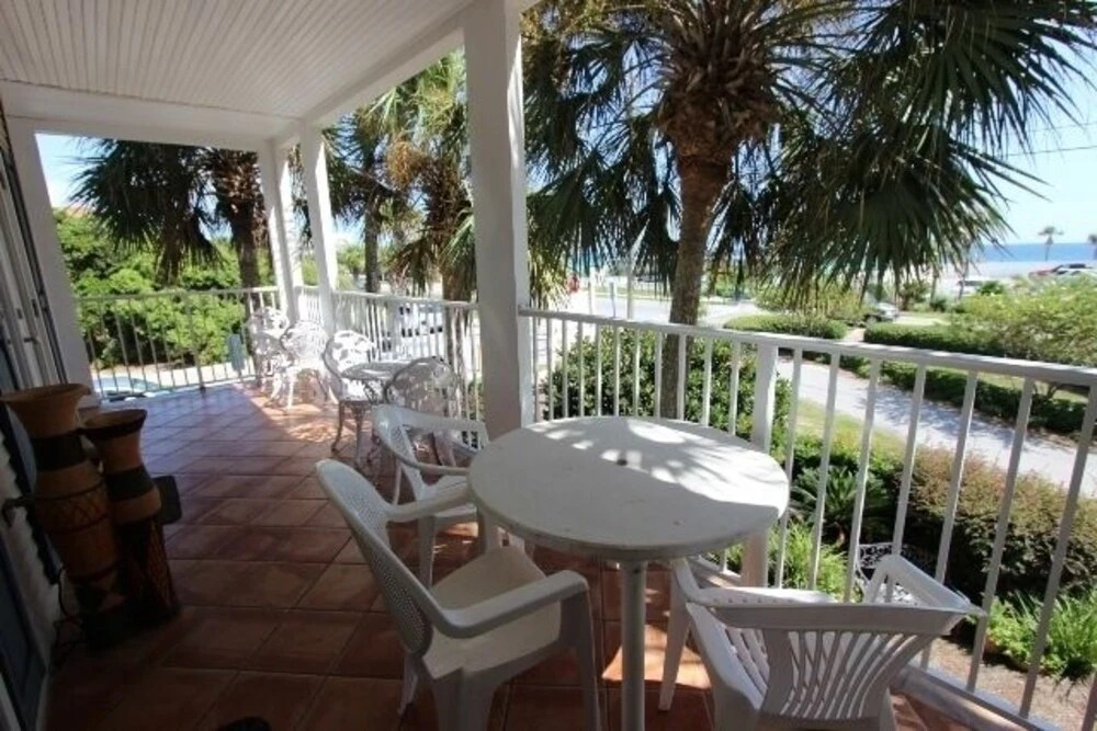 Aqua Ocean View - 2 Br Condo