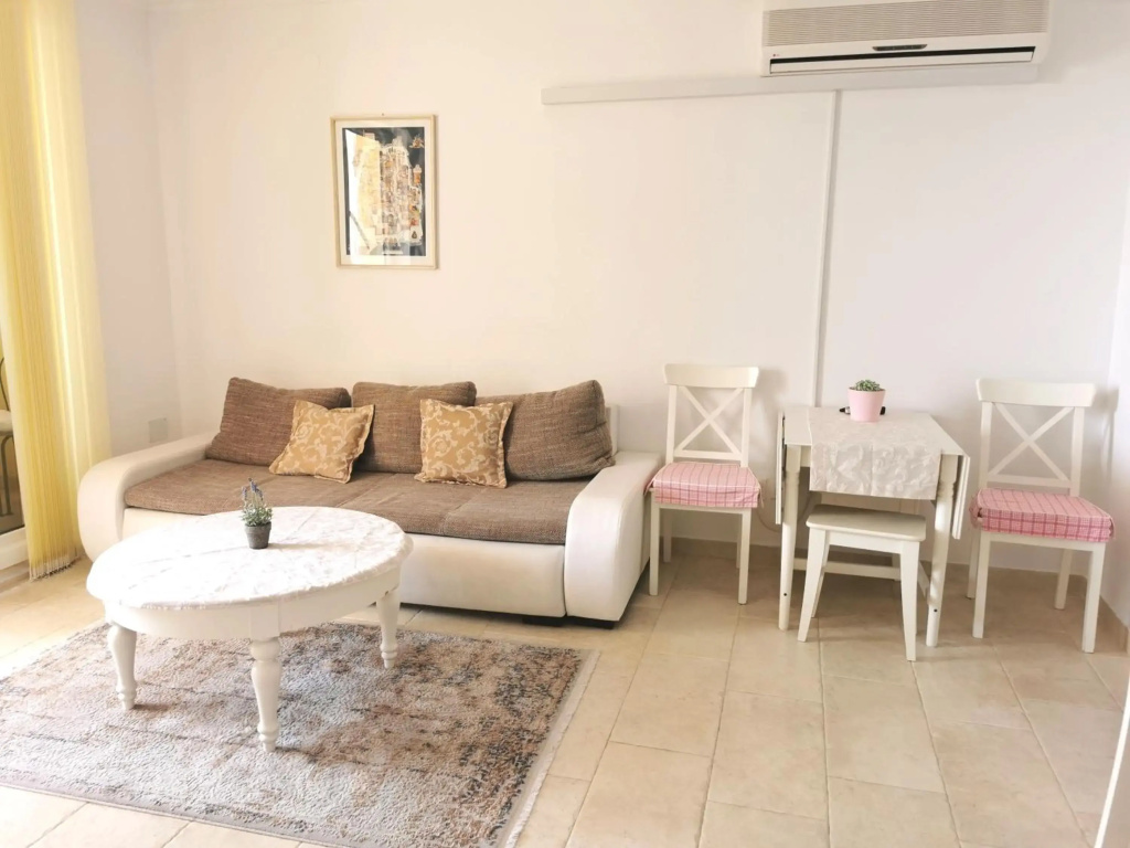 Apartment Zlatni Potok - View of the Old Town & Free Parking & 15 Minute Walk To the Center