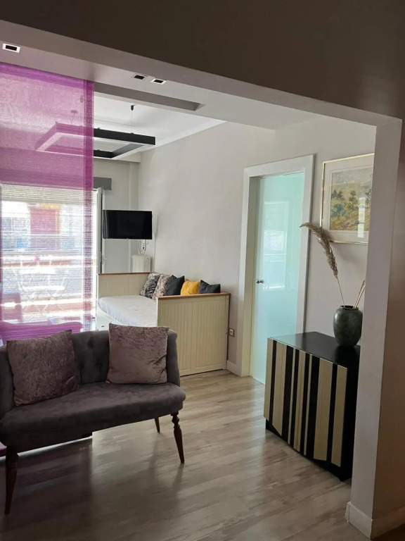 Chic & Cozy Apartment