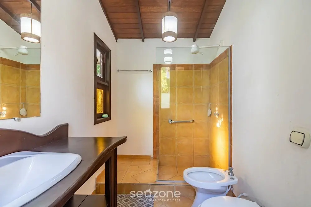 House w/ 3 Suites 400m From Mucuge Beach Mcg0006