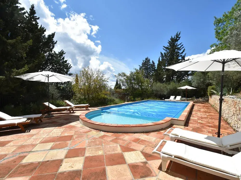 Farmhouse, With Large pvt Pool in Provence
