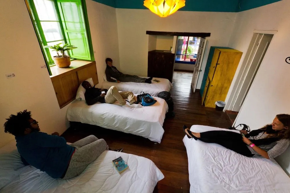 Fatima Suites - Hostel