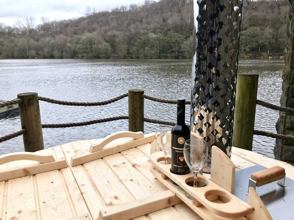 Horton Lodge Boathouse