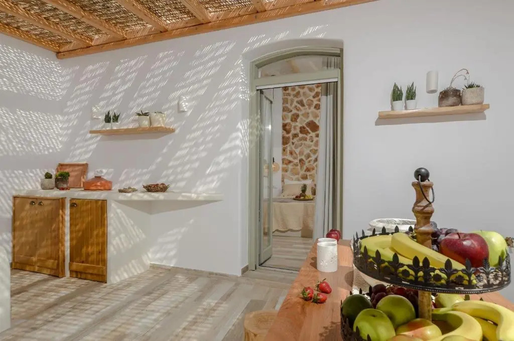 Aegean White Home