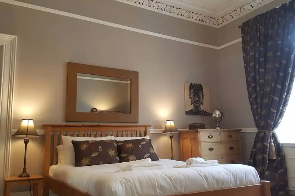 2 Bedroom Apartment 3 Minutes From Haymarket
