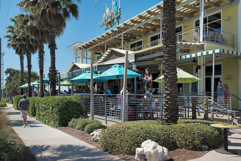 Luxury Beachfront Condo w/ 2 Balconies! Sleeps 8! Walk to Pier Park!