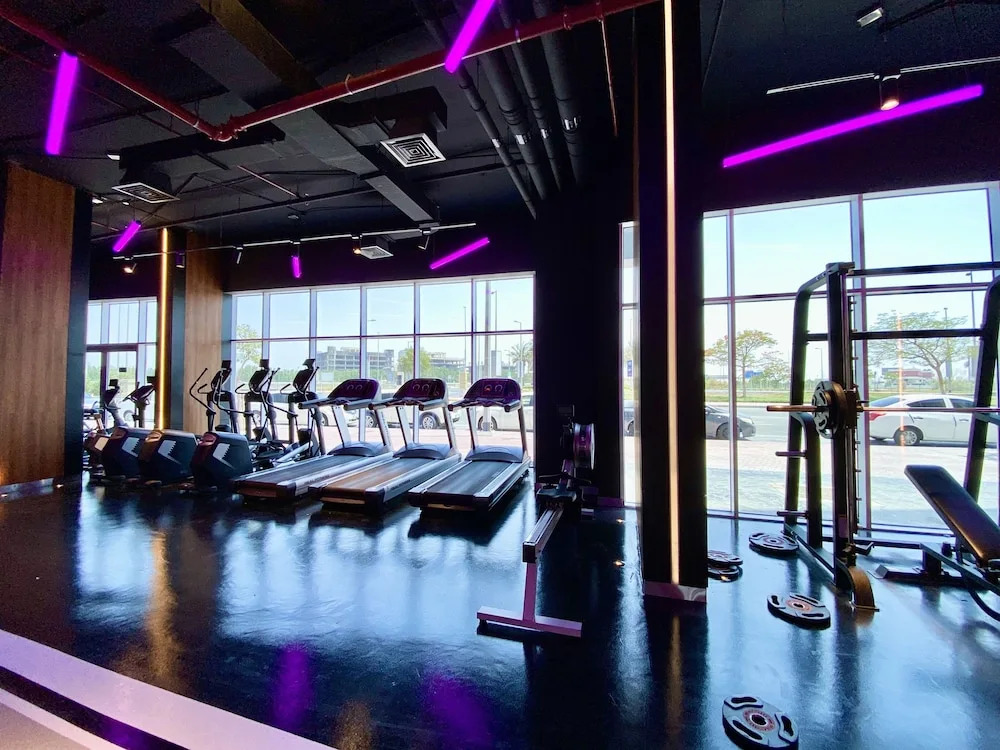 Marco Polo - Pastel Studio with Stunning Aerial City Views