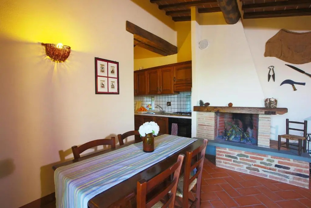 Tenuta Angelici Winery Casa Contea with pool and panoramic pool Cortona