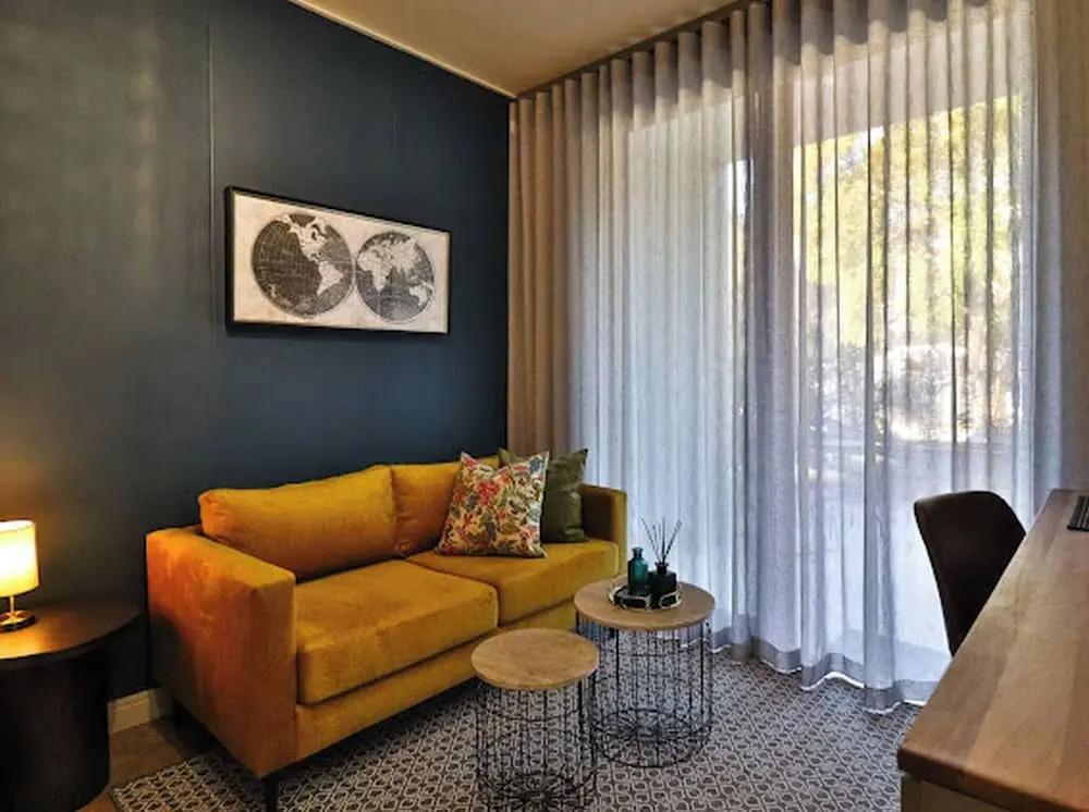 Chic Rosebank Studio, Walk to Mall &gautrain