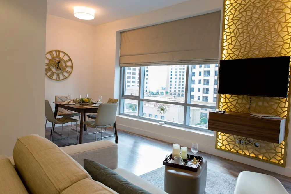 Faraway Homes - Park Island Luxury
