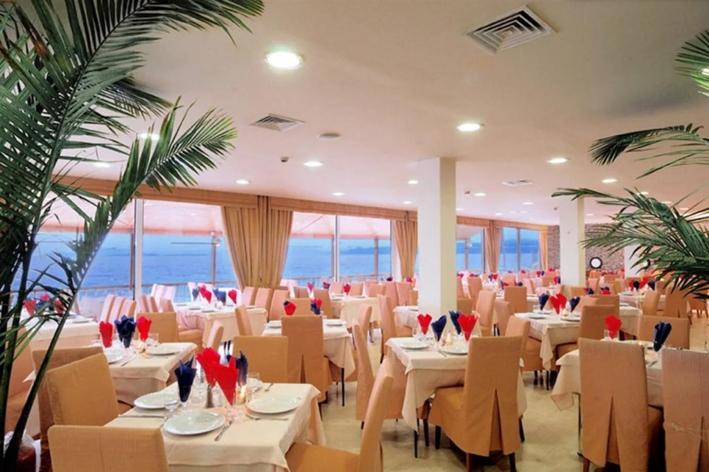 Comer Kinetta Beach