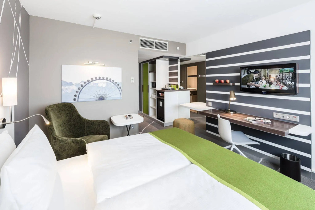 Holiday Inn Munich City Centre by IHG