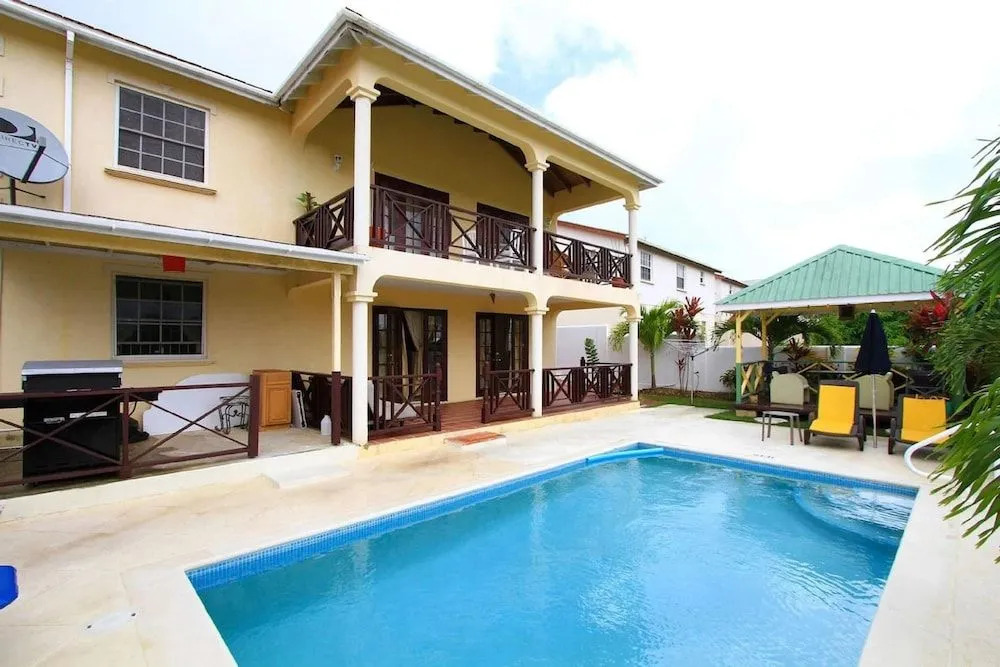 Ginger Lily 2-bed Suite at Sungold House Barbados
