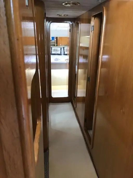 Motor yacht 45', 3 Cabins, 2 WC