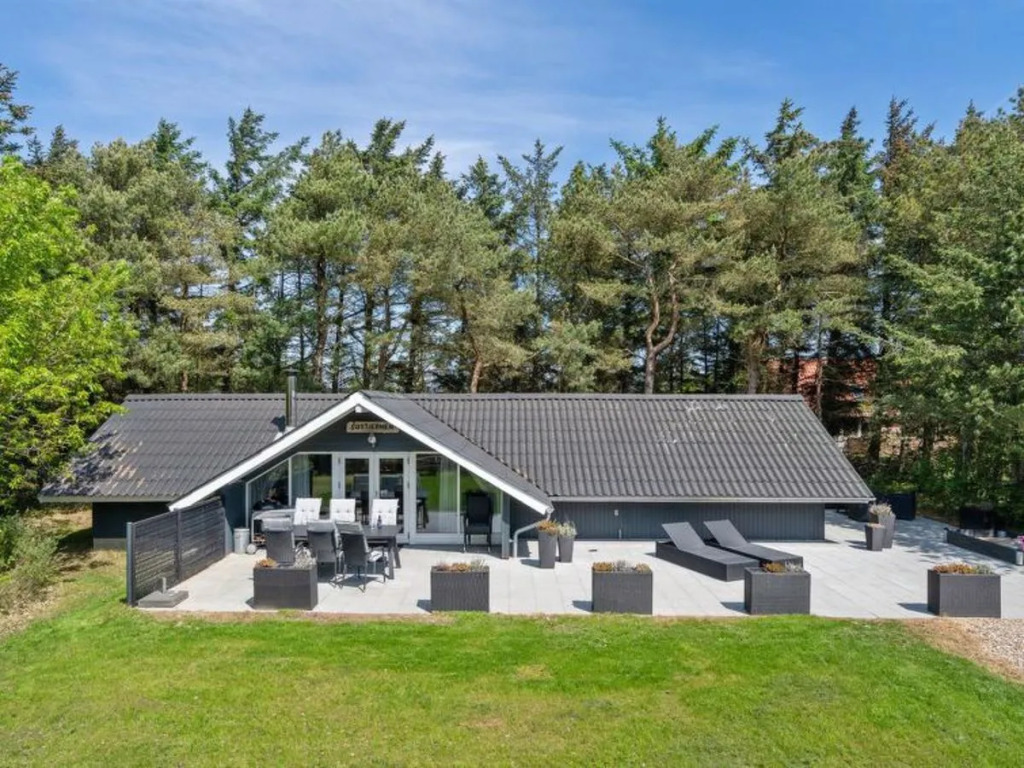 Holiday Home Hjalmara - 900m from the sea by Interhome