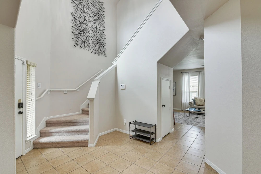 12 Mi to Dtwn Houston: Modern Home w/ Backyard