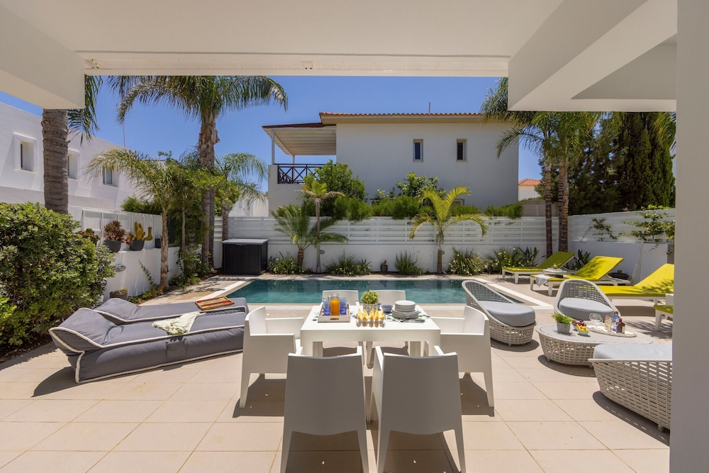Protaras Narcissos Seaside Villa 16