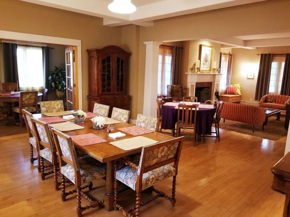 The Inn at Ellsworth Estate