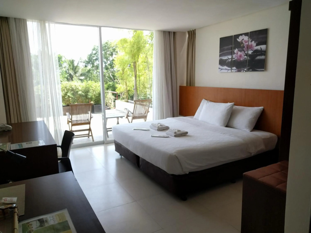 Ocean Suites Bohol Boutique Hotel