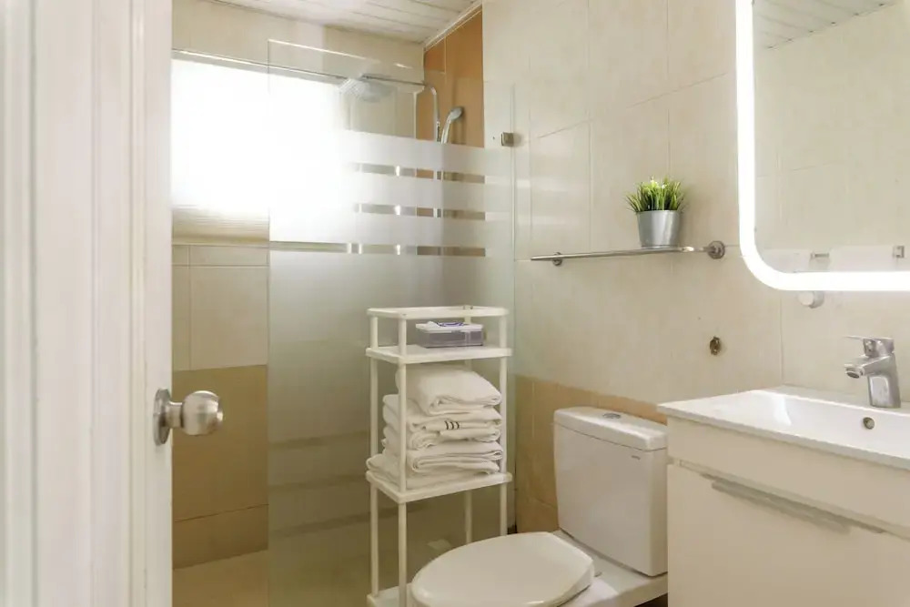 Penthouse in Evaristo Morales Sleeps 14