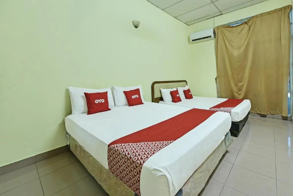 OYO 90736 Lh Resak Motel