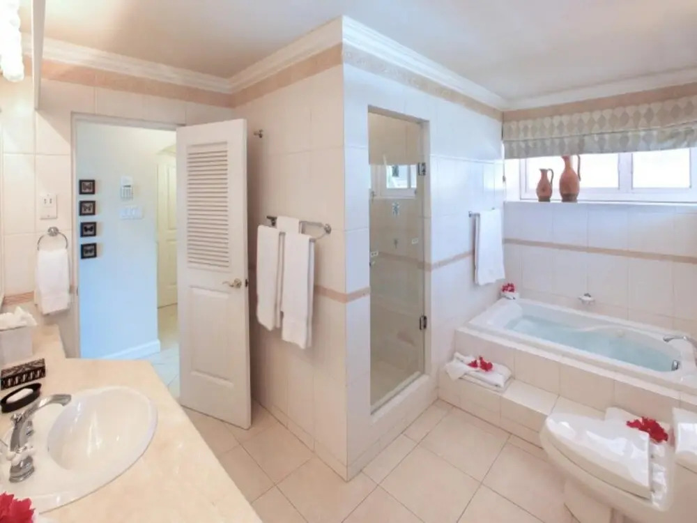 Sunny Vacation Villa 90