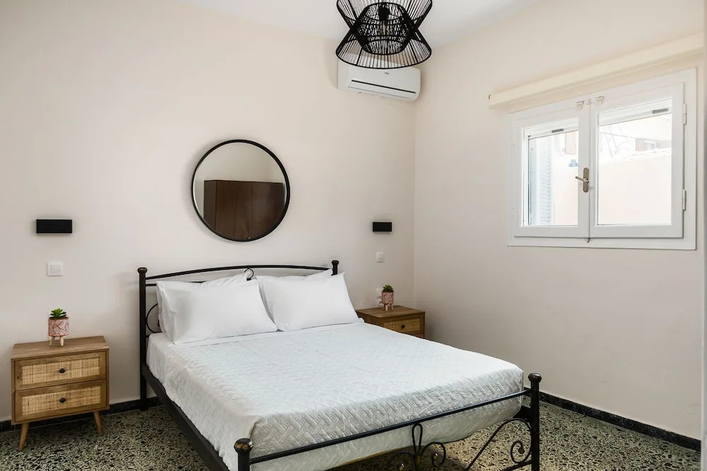 ALS Holiday Houses by Konnect, 900m from Ipsos Beach