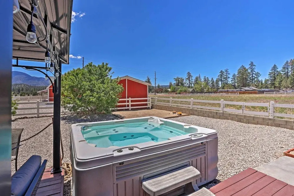 Hot Tub & Mtn Views: Peaceful Big Bear Home!