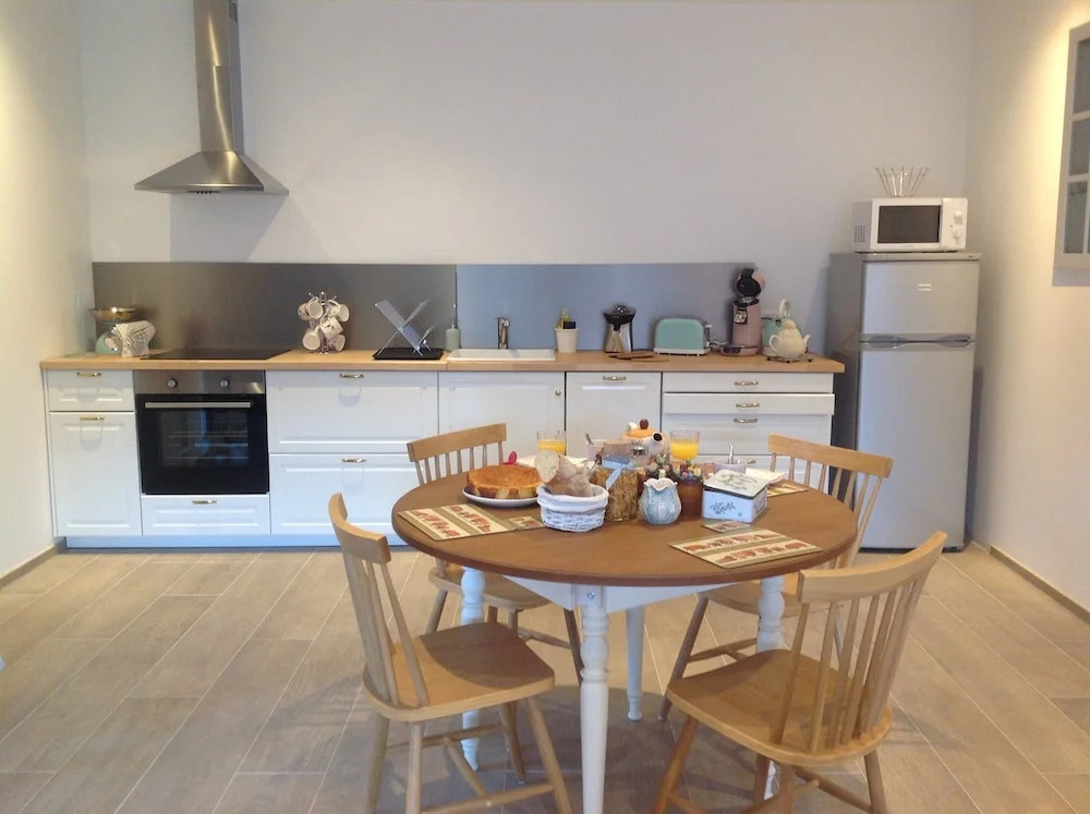 "La Combe Fleurie" Appartements & Chambres