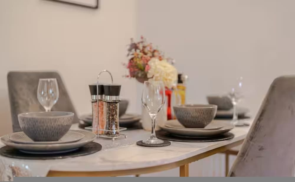 3BR Putney Home London Sleeps 8 Winter Deal