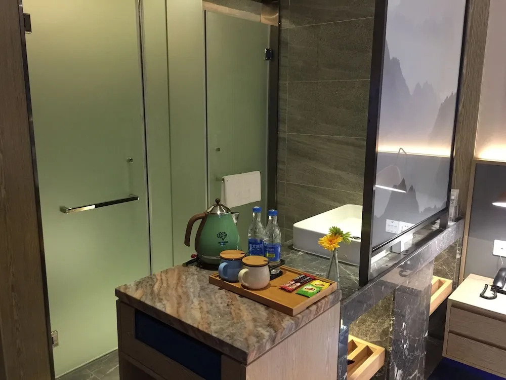 Life Hotel Sha Yong Metro Station