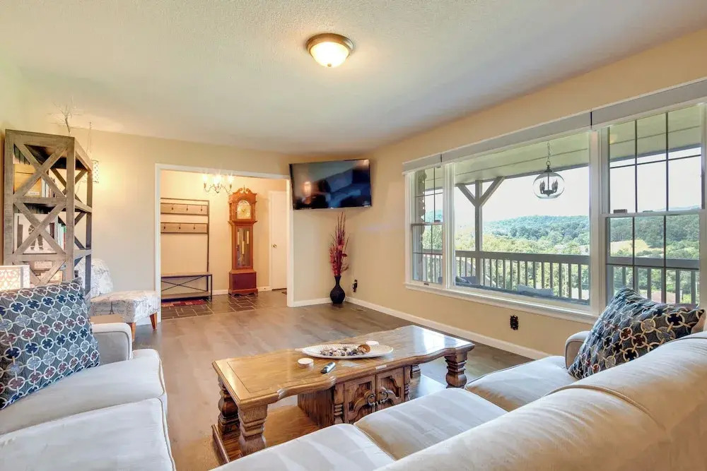 Scenic Asheville Area Retreat: Hot Tub & Game Room