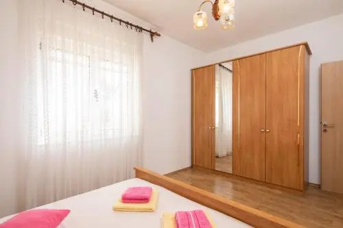 Azra Apartments