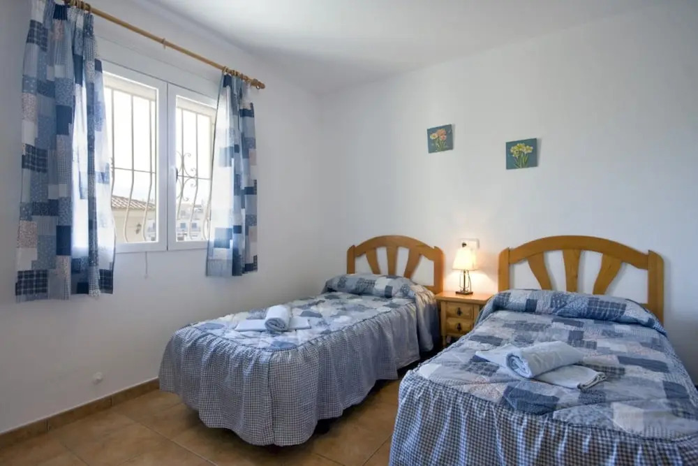 Villa - 4 Bedrooms with Pool and WiFi - 105014