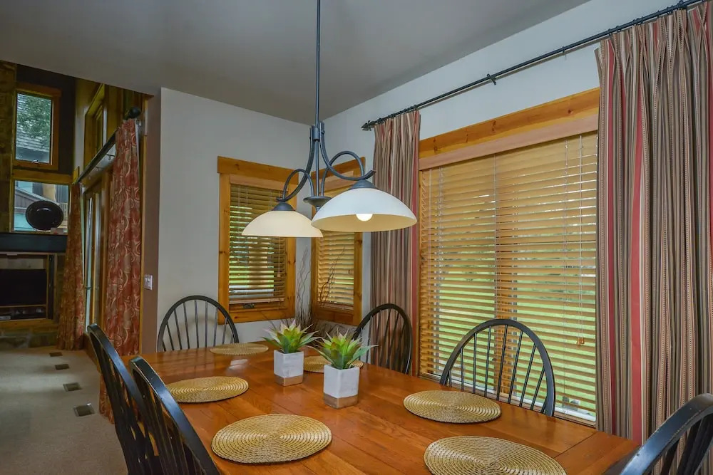 Tips Up 4 Bedroom Townhome