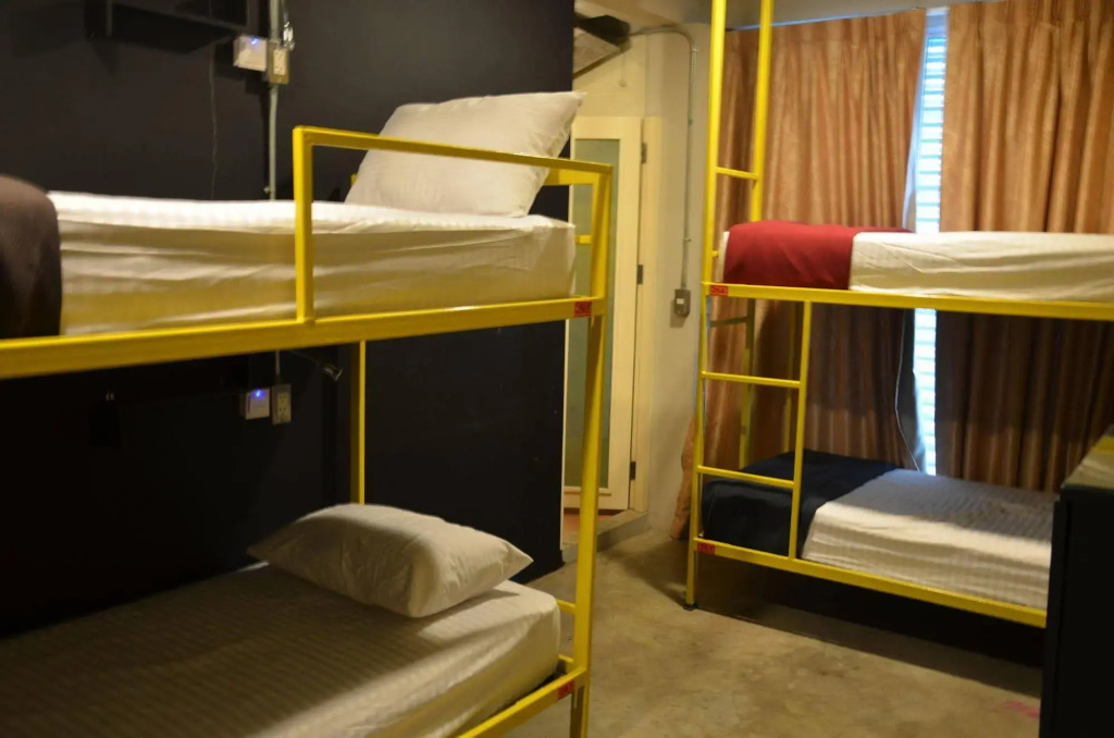 Silom Art Hostel