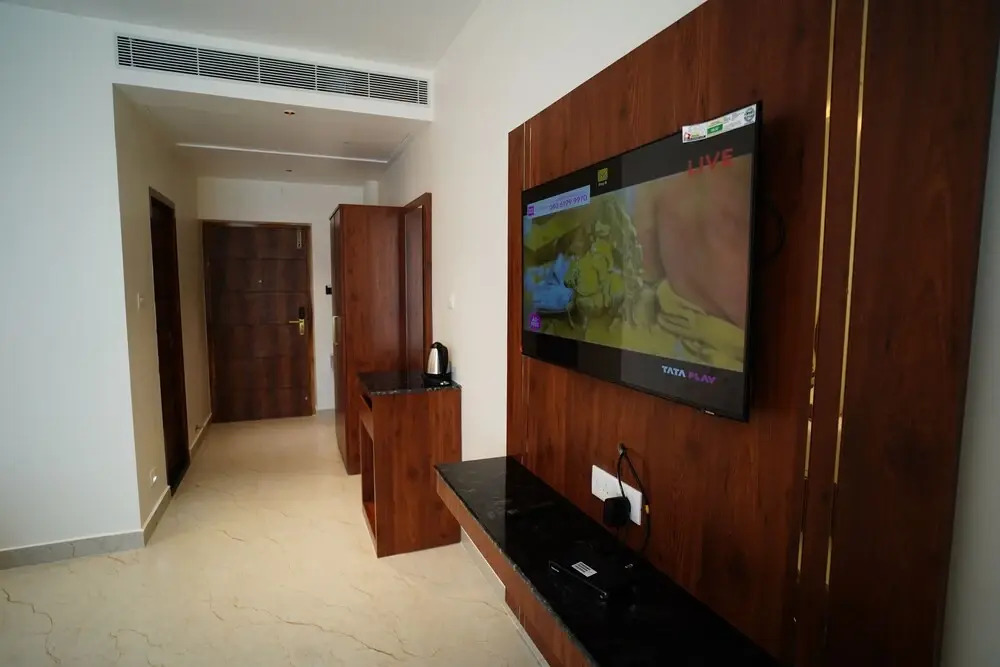 Ellora Hotel