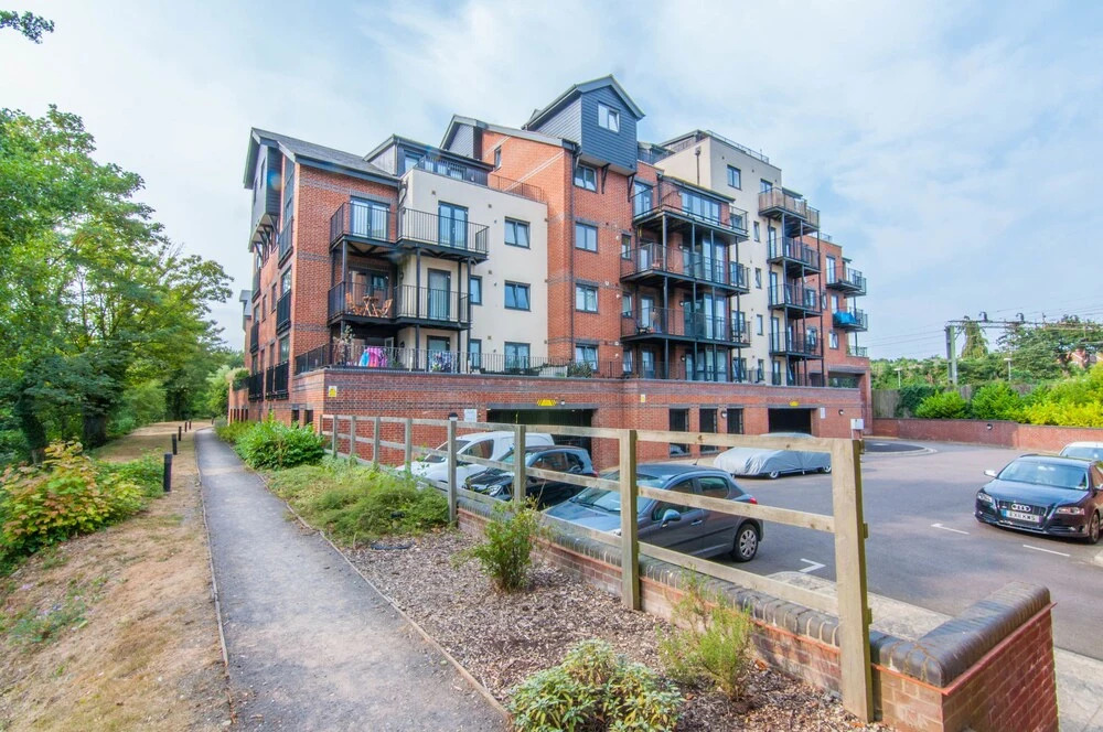 Executive Stansted Airport Apartment