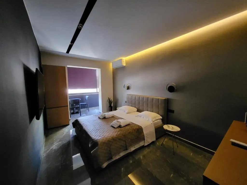 La Mirage Apartment 04