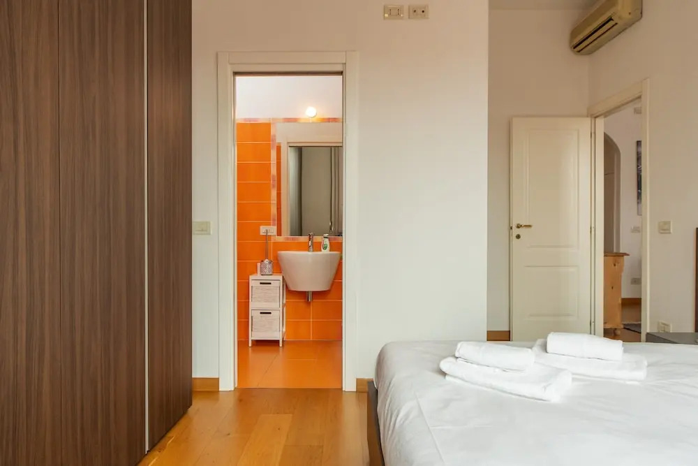 HouSmart Sant'Isaia 67-2