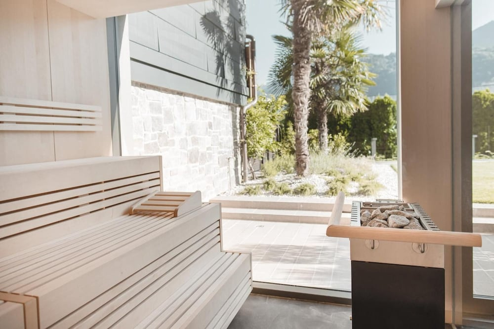 Hotel Tiefenbrunn Gardensuites & Breakfast