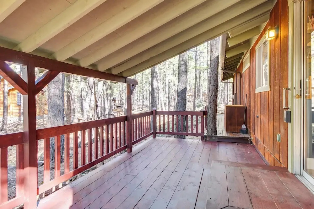 Near Hiking & Golfing: Pinetop Cabin w/ Deck