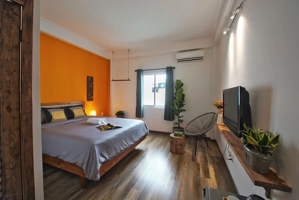 HoLo Bui Vien Saigon Serviced HomeStay